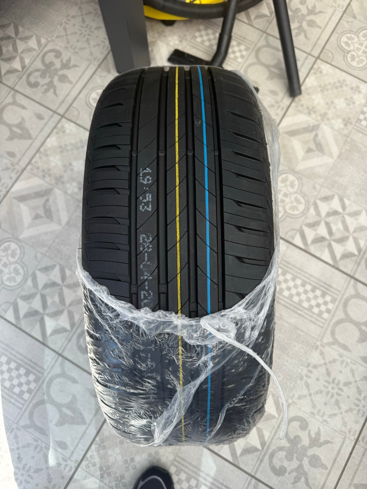 Nieuwe Zomerband 225-45-18 bridgestone, Ophalen, Nieuw
