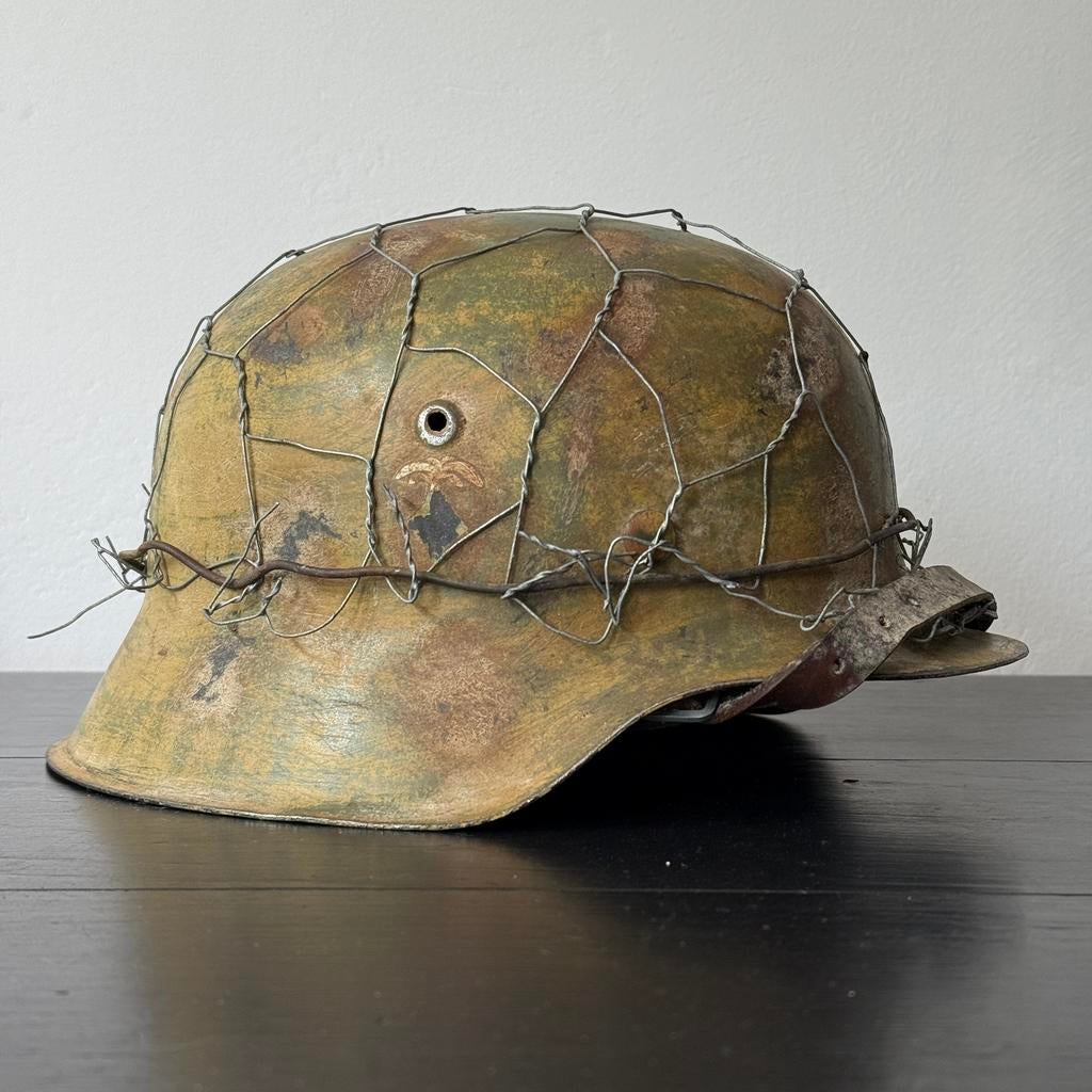 Duitse M42 afrikakorps repro DAK helm wo2, Verzamelen, Militaria | Tweede Wereldoorlog, Ophalen of Verzenden, Duitsland, Helm of Baret