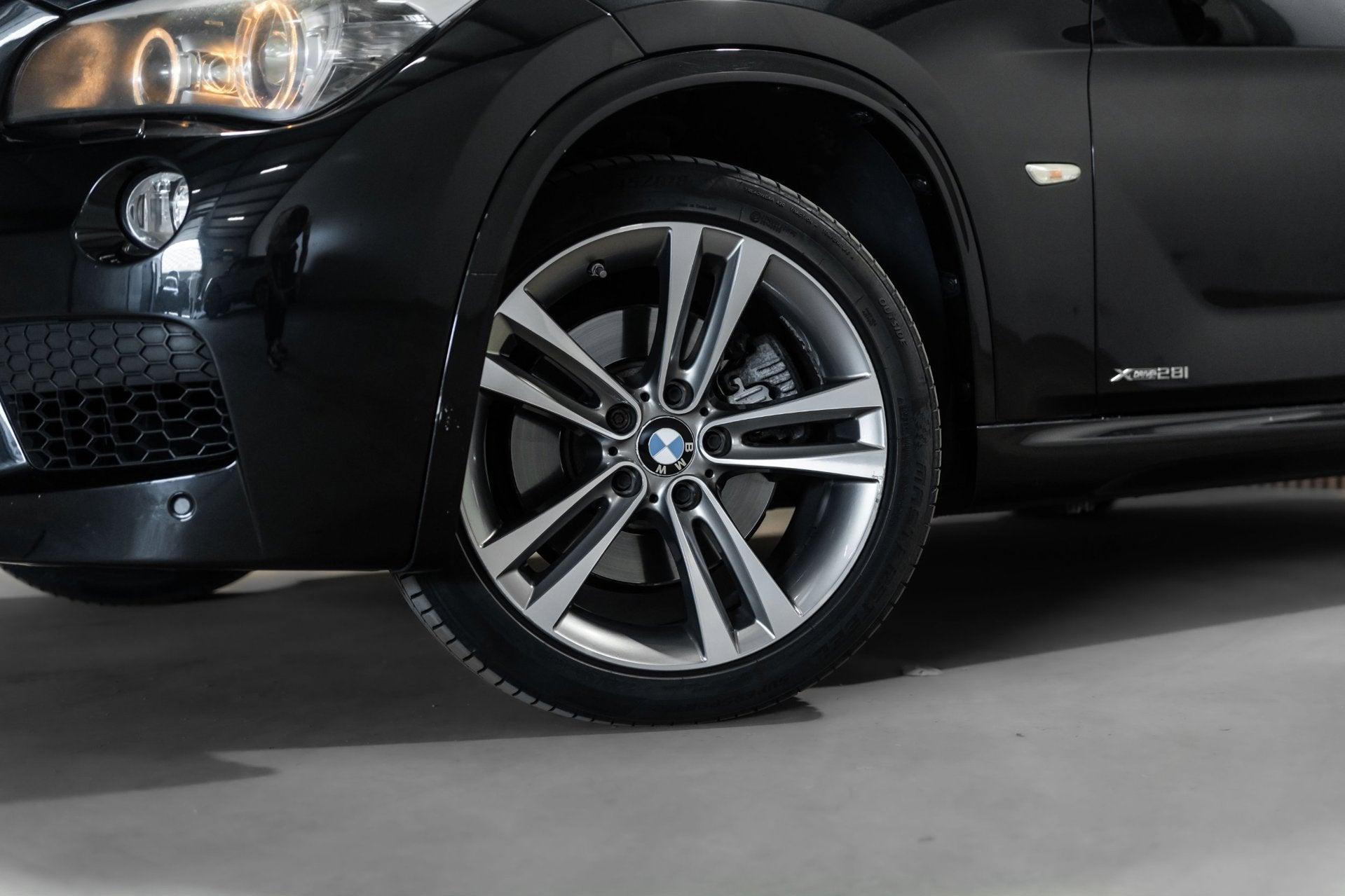 BMW X1 XDrive28i M Pakket LED PANO LEDER, Auto's, Euro 5, Gebruikt, Zwart, 2000 kg
