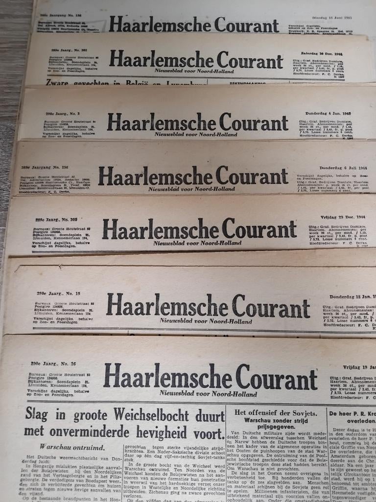 28x Haarlemse Courant ,Oorlogsjaren, Ophalen of Verzenden, Gelezen, Krant