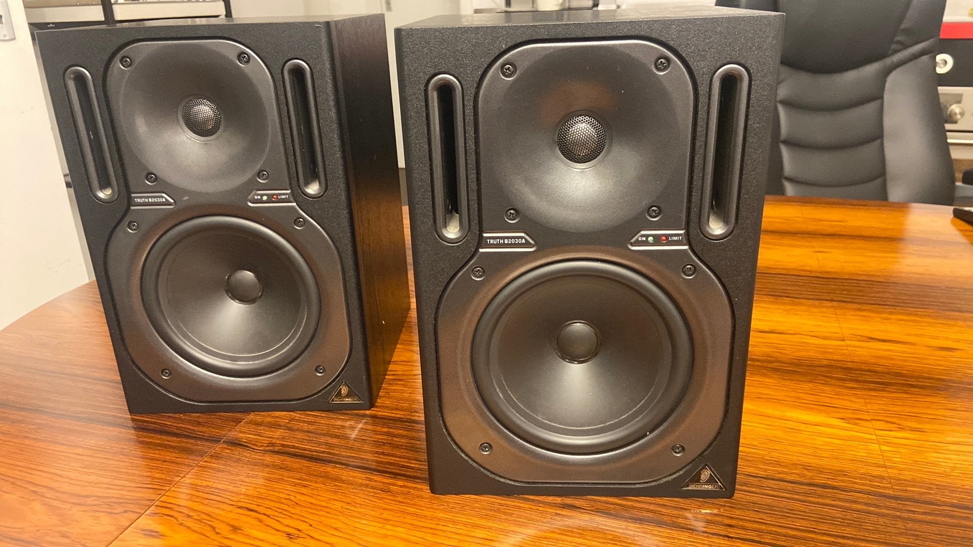 Set Behringer Truth B2030A studio monitors. Als nieuw., Ophalen of Verzenden, Zo goed als nieuw, Overige merken
