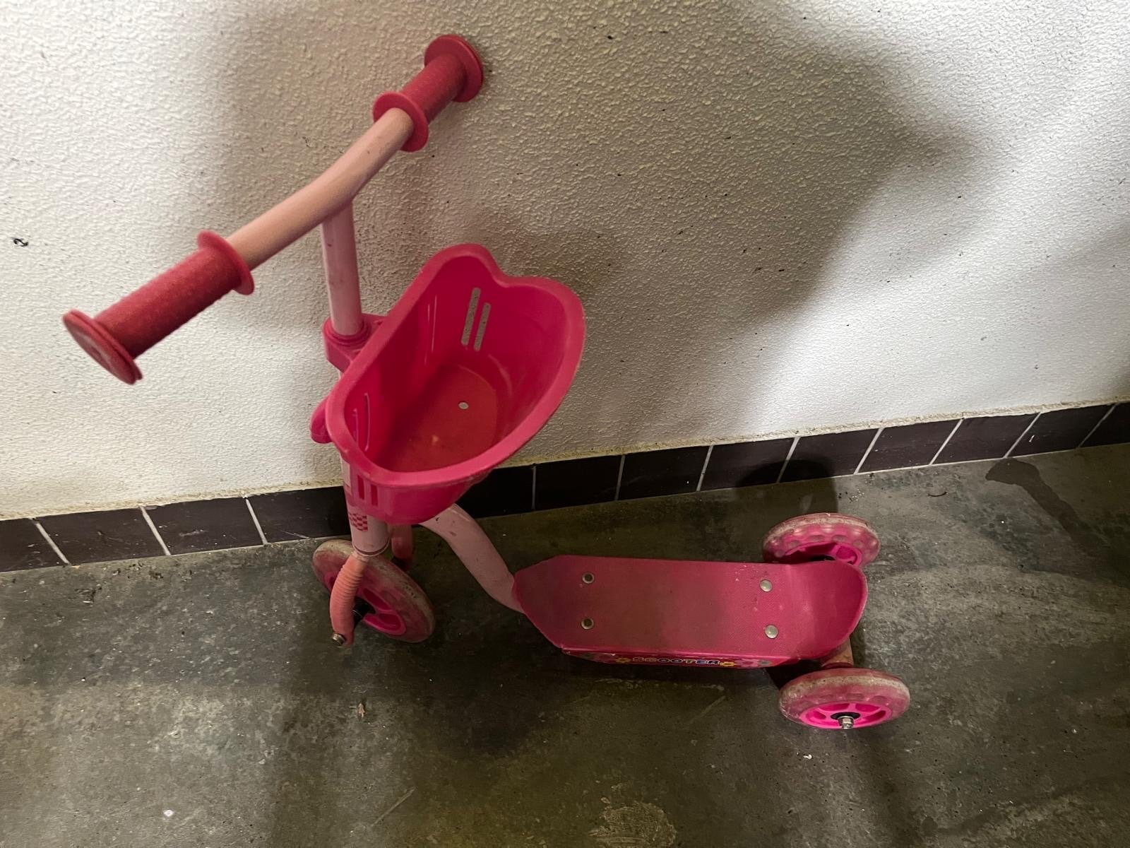 Roze kinderstep met mandje - Gebruikt, Ophalen, Gebruikt, Gewone step