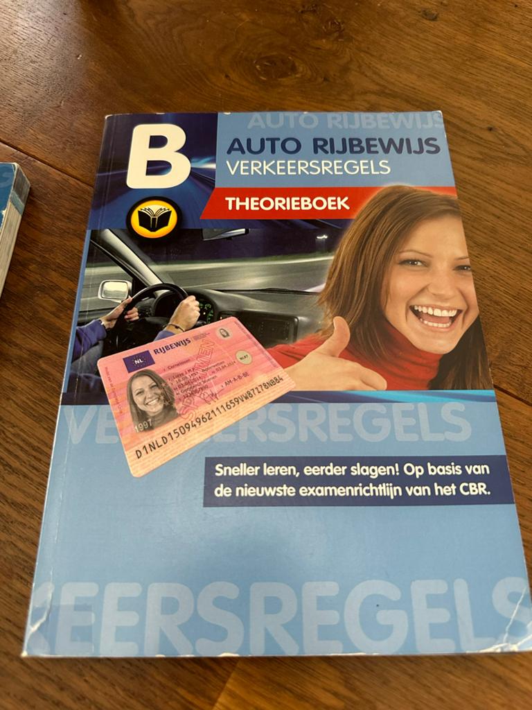 Theorieboeken Rijbewijs B - Verkeersregels & Autorijden, Boeken, Ophalen of Verzenden, Gamma, Zo goed als nieuw, Overige niveaus