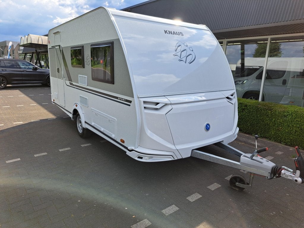 Knaus Sport 420 QD INCL. NIEUWE MOVER, Bedrijf, Treinzit, 4 tot 5 meter, Knaus