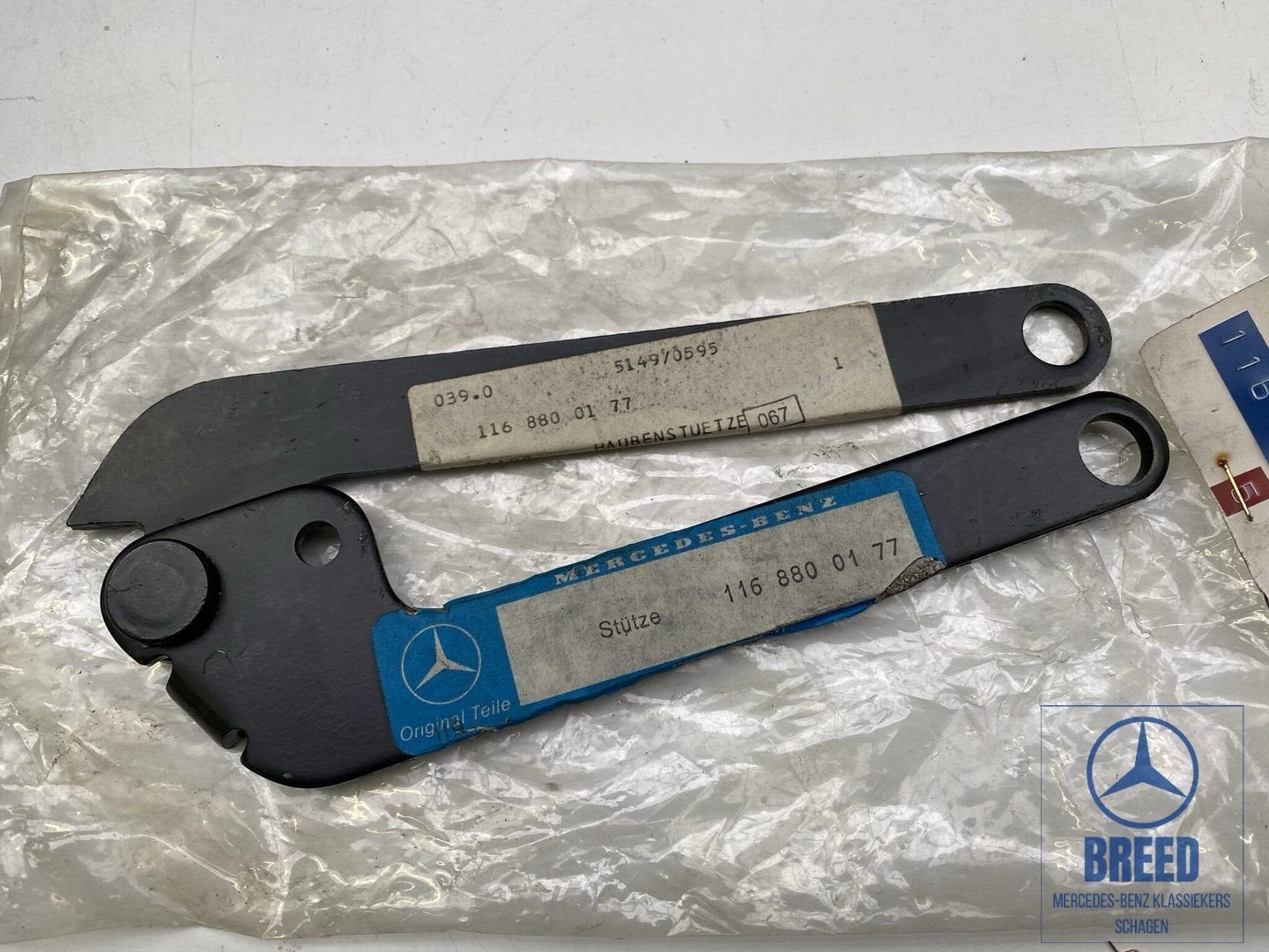 NOS motorkapscharnier links voor Mercedes-Benz W116, -, Nieuw, Ophalen of Verzenden, -