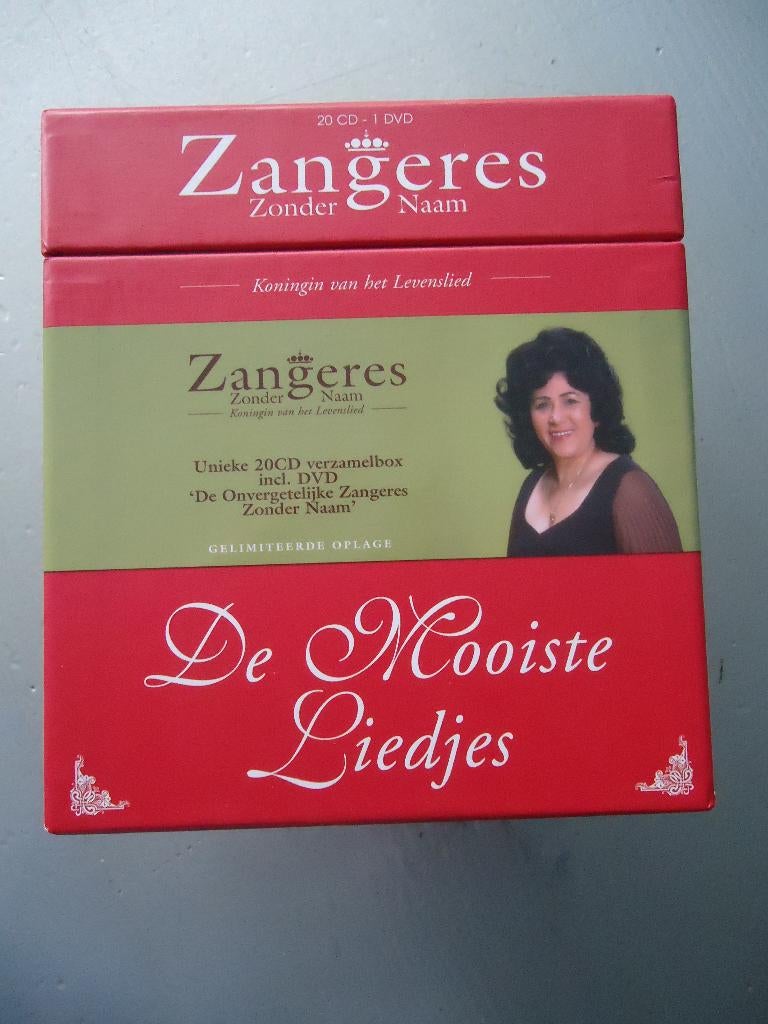 zangeres zonder naam verzamelbox 20cd en dvd, Ophalen of Verzenden, Zo goed als nieuw, Levenslied of Smartlap, Boxset