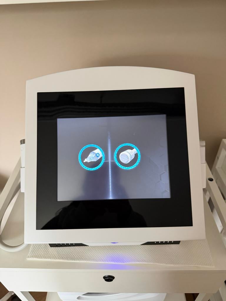 RF Microneedling apparaat + Cooling + 60 cartridges - Nieuws, Ophalen of Verzenden