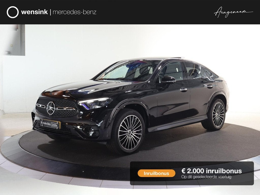 Mercedes-Benz GLC-klasse Coupé 300e 4MATIC AMG Line | Night, Auto's, Mercedes-Benz, 4 cilinders, 2000 kg, Zwart, Bedrijf