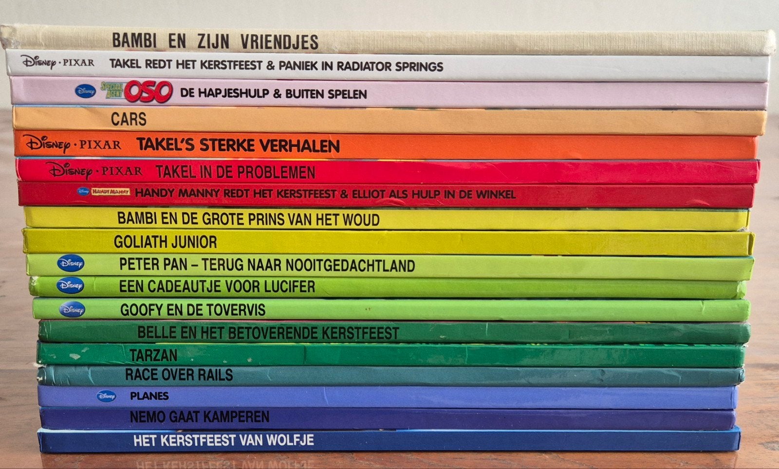 18 Walt Disney boeken - Sprookjes en avonturen, Ophalen of Verzenden, Gelezen, Sprookjes