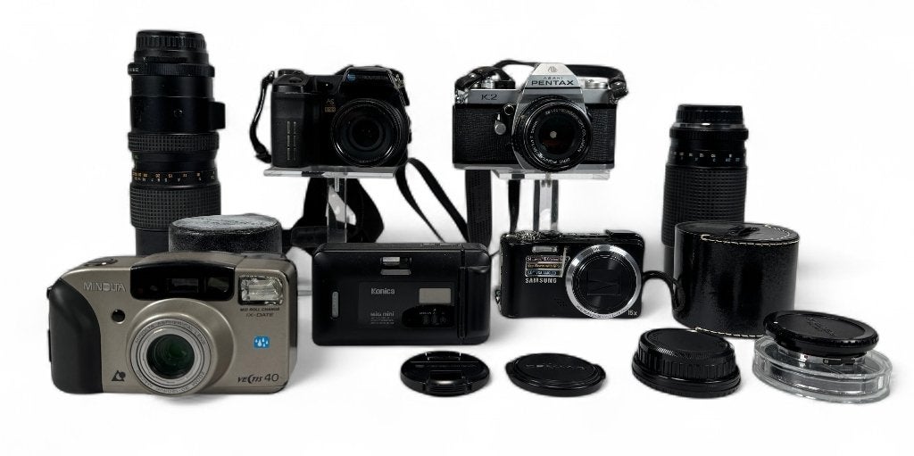 706. Lot fotocamera's - analoog en digitaal, ca. 1975–2005, Ophalen of Verzenden, 8 keer of meer