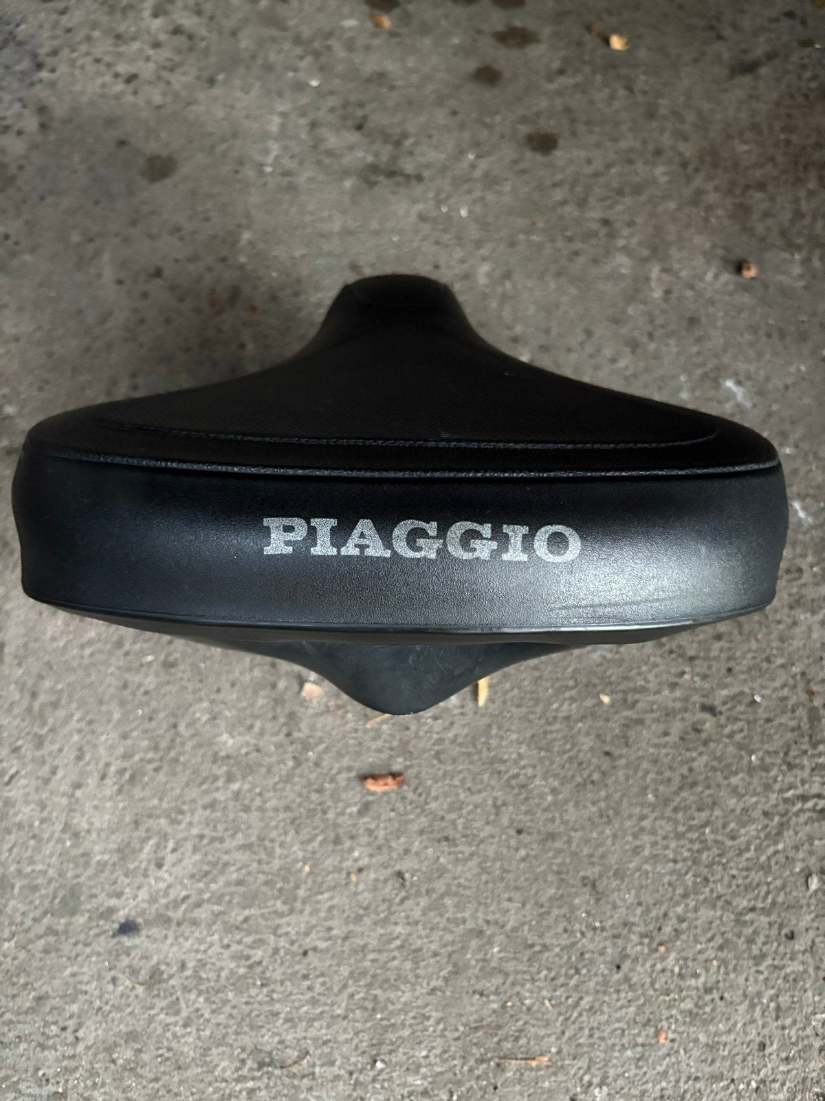 Piaggio Vespa Ciao zadel (nieuw type), Ophalen of Verzenden, Nieuw, Zadel
