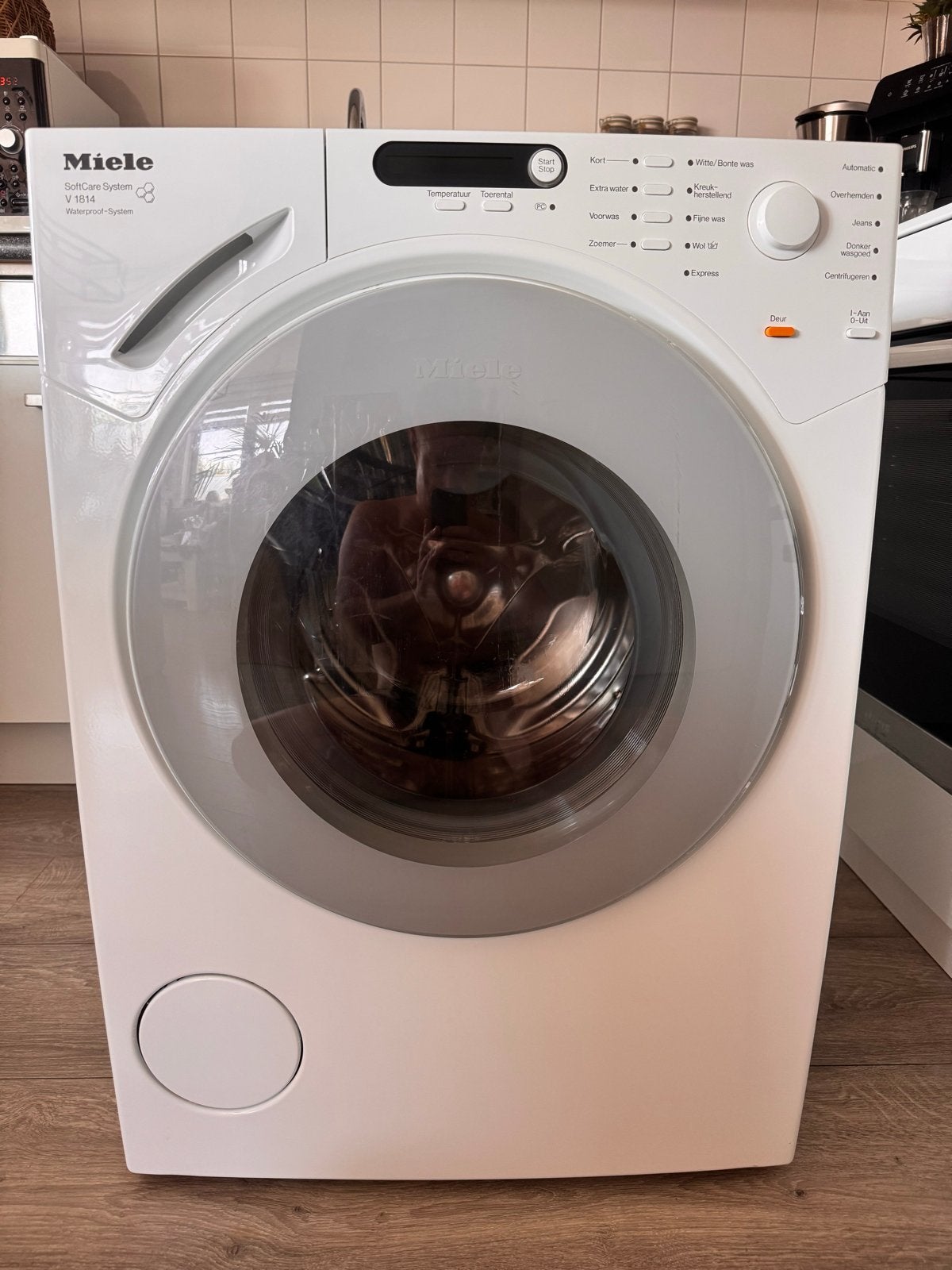 Miele SoftCare System V1814 Wasmachine, 6 tot 8 kg, Ophalen, Zo goed als nieuw, 85 tot 90 cm