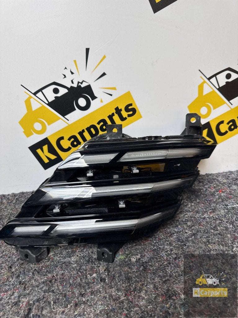 Peugeot 3008 Dagrijverlichting, rechts 2024 9845434680, Taurusavenue 1
2132 LS  Hoofddorp, NL, Gebruikt, Contact.group@renault.com