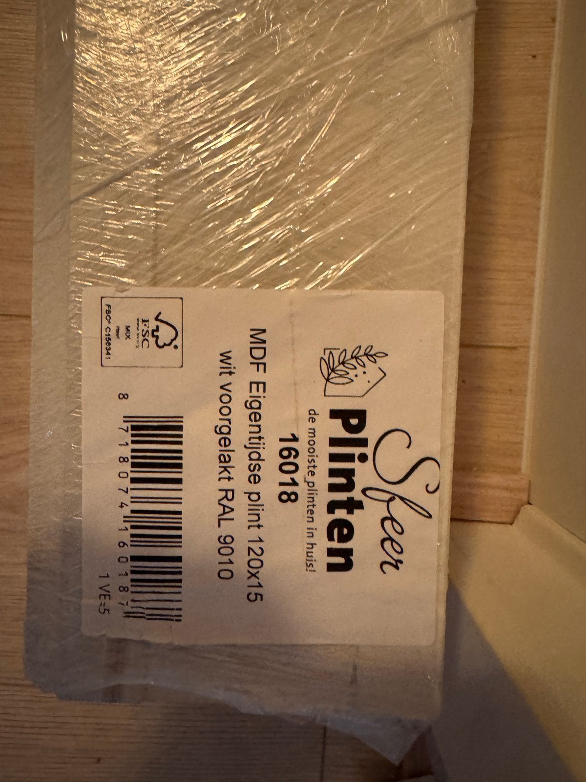 MDF Eigentijdse Plint 120x15 wit voorgelakt RAL 9010, Ophalen, 100 tot 150 cm, Nieuw, Mdf
