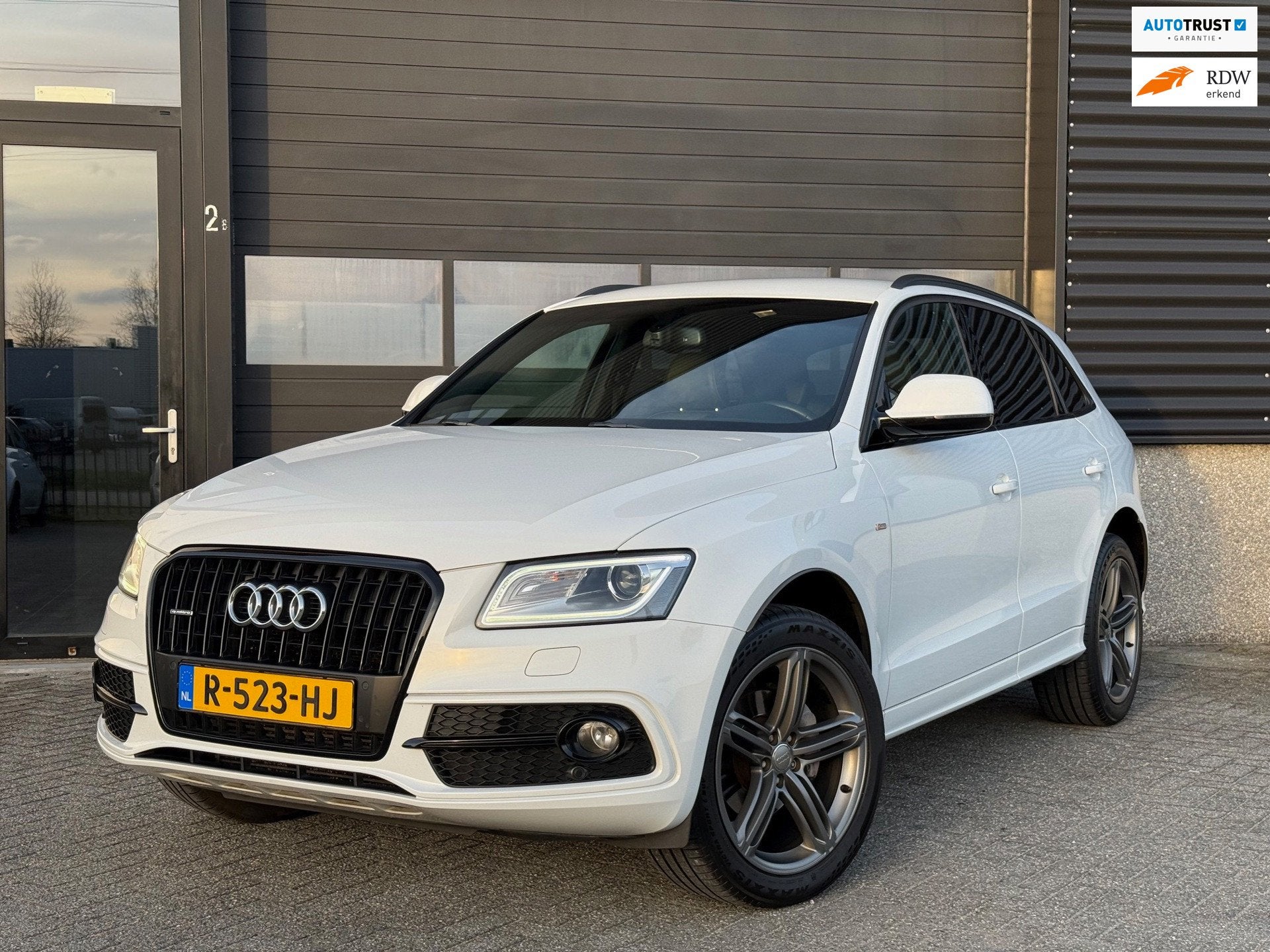 Audi Q5 2.0 TFSI quattro S-line Camera Xenon black, Gebruikt, 4 cilinders, Leder en Stof, Wit