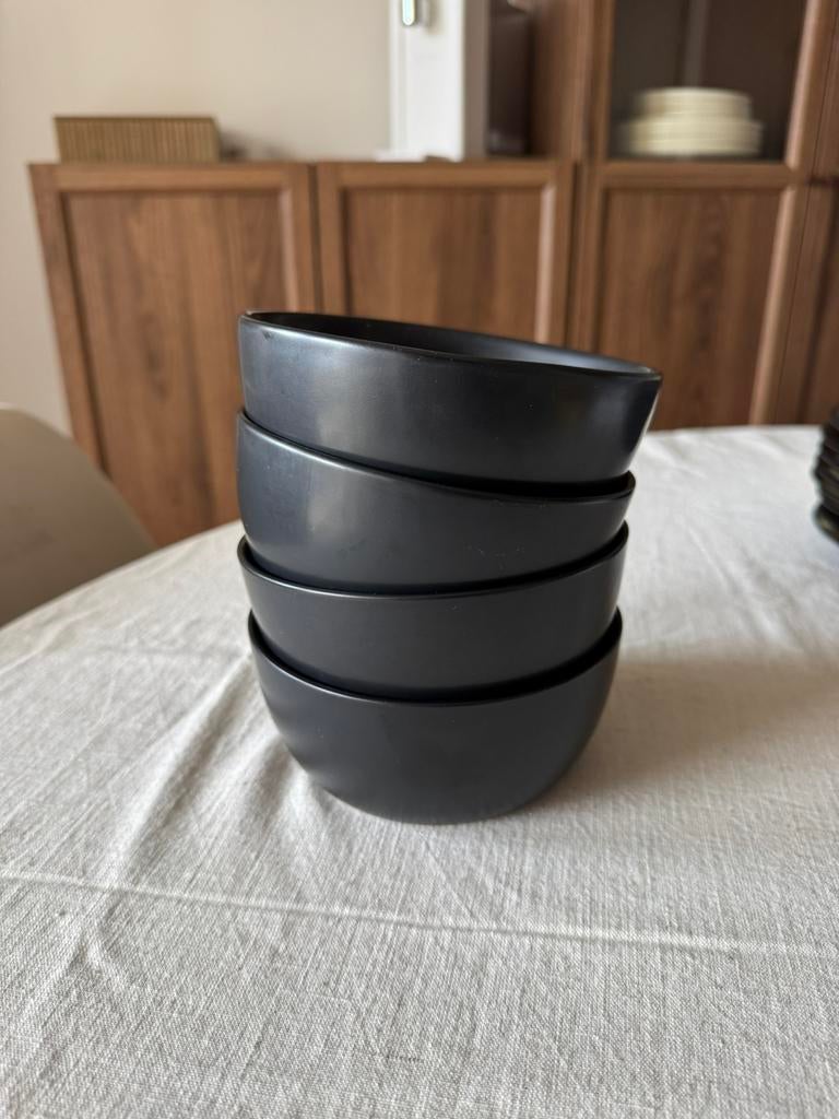 4 zwarte kommen | H&M Home, Ophalen, Zo goed als nieuw, Effen, Kom(men)