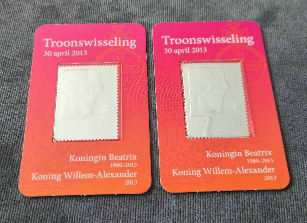2 x Zilveren zegel Troonwisseling 2013 postzegel nederland, Postzegels en Munten, Postzegels | Nederland, Verzenden, Na 1940, Postfris