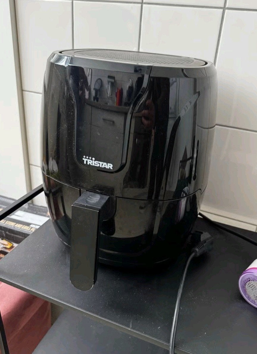Tristar Crispy Airfryer FR-6976PR - Zo goed als nieuw