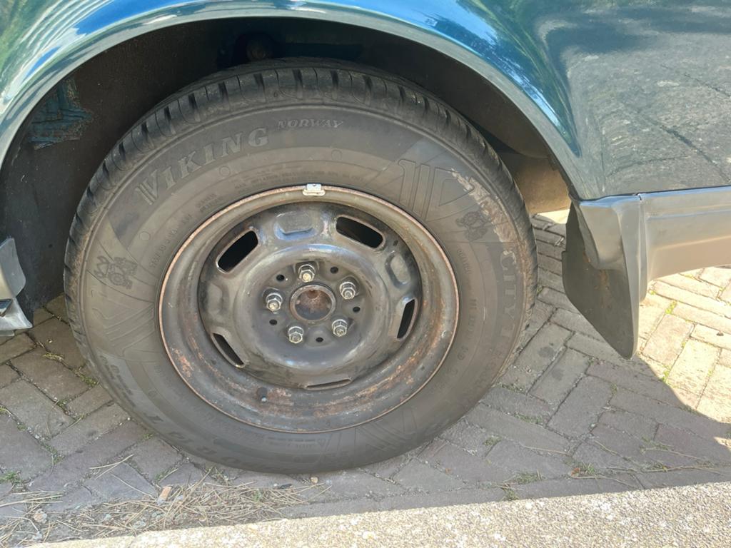 Velgen en banden voor Volvo 240, Ophalen, 14 inch, Gebruikt, 175 mm