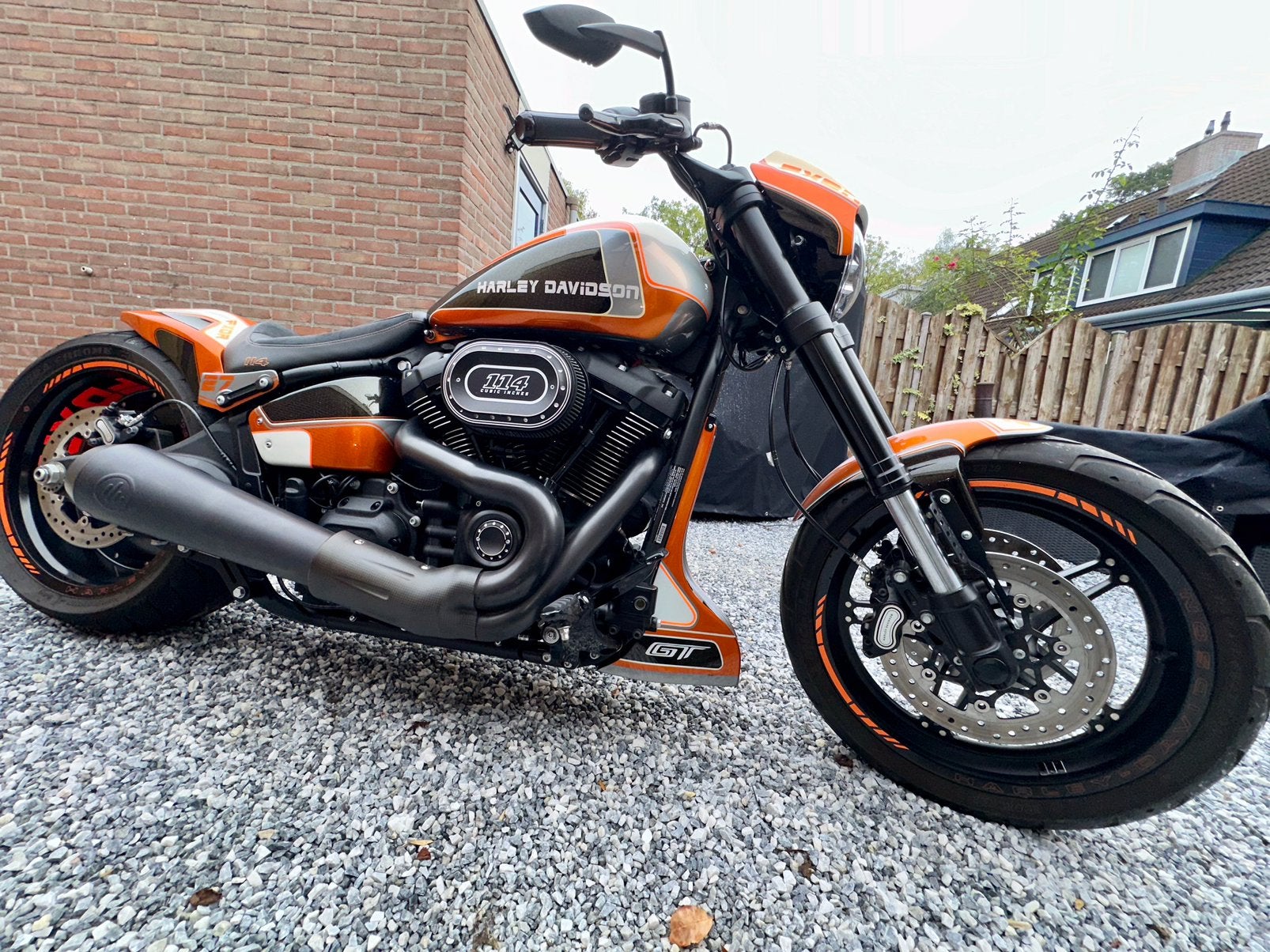 Harley Davidson FXDR by Thunderbike & Laseur, 2 cilinders, Chopper, ABS, Particulier