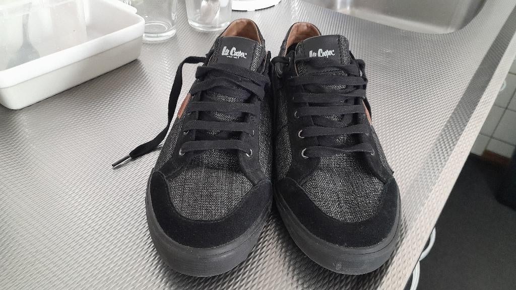 lee cooper, Ophalen of Verzenden, Sneakers of Gympen, Gedragen, Zwart