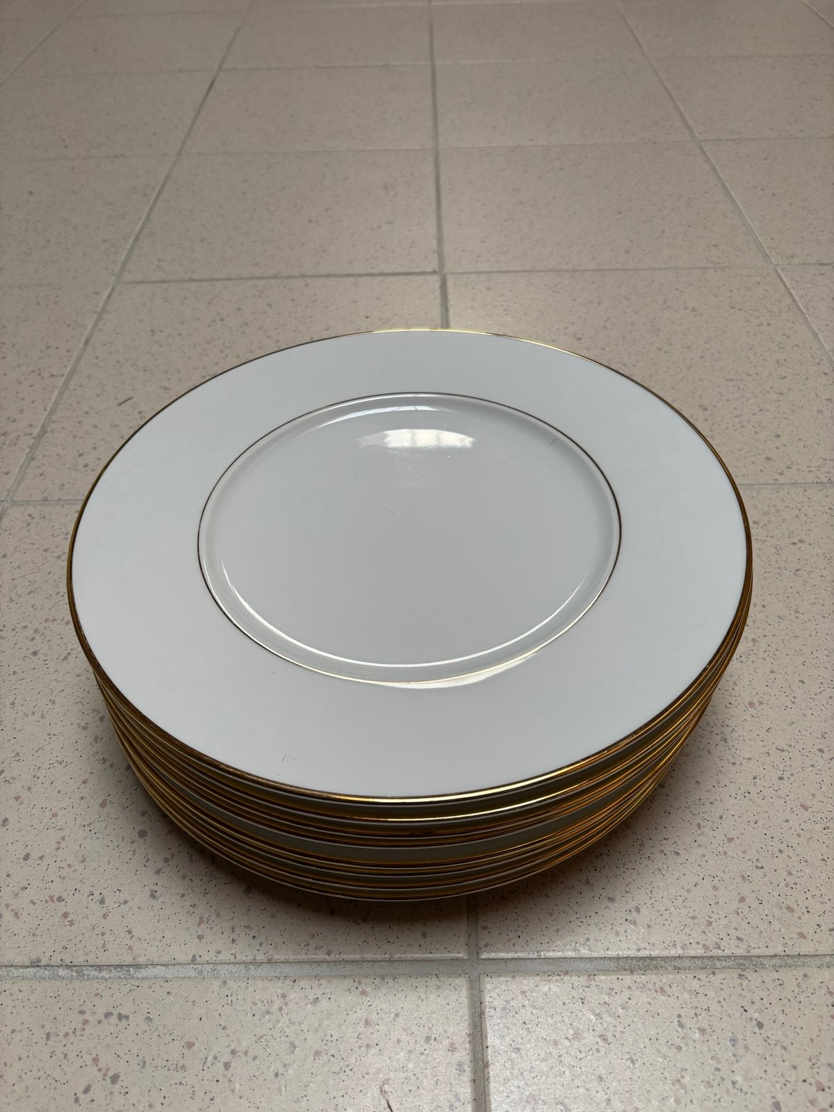 8-delig Guy Degrenne servies wit met gouden rand, Ophalen, Zo goed als nieuw, Porselein, Compleet servies