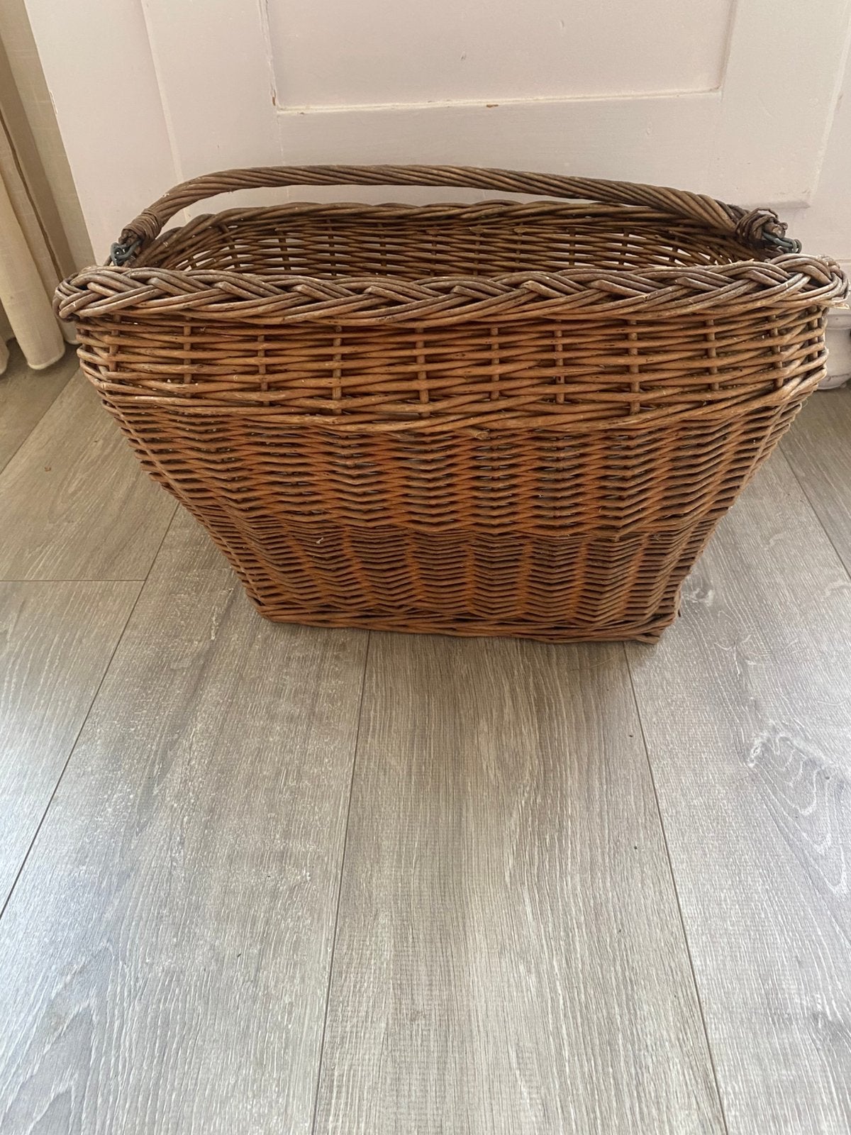 Vintage rieten fietsmand, Ophalen of Verzenden, Gebruikt, Fietsmand, Stuurbevestiging