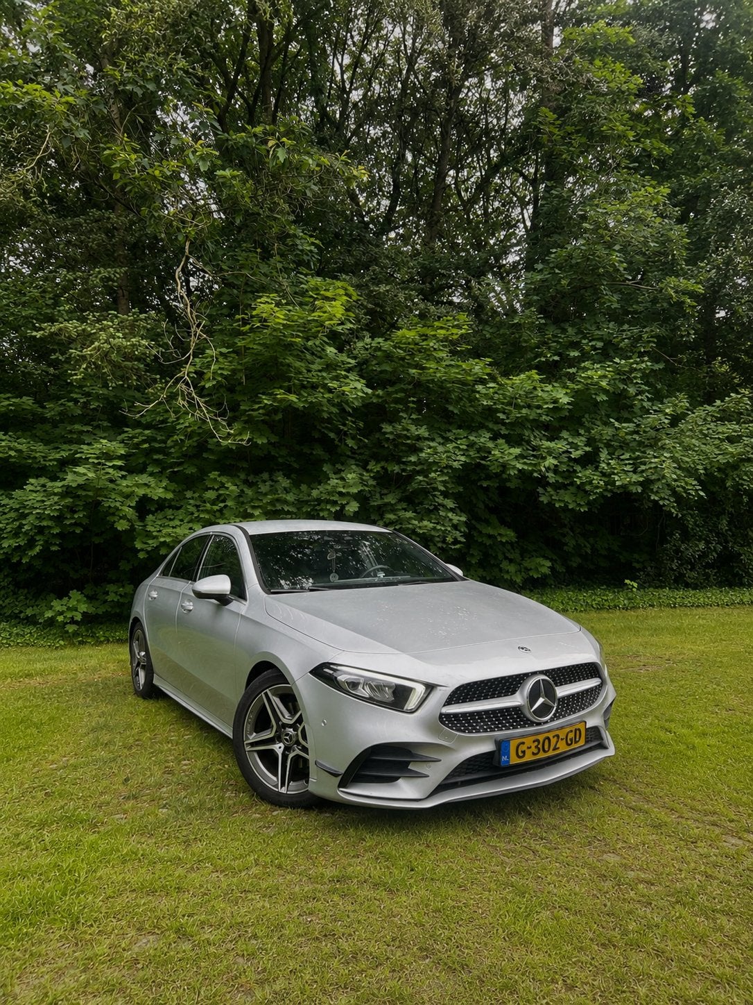 Mercedes-Benz A-Klasse A 180 sedan 136pk 7G-DCT 2019 Grijs, Auto's, 136 pk, 4 cilinders, Origineel Nederlands, Particulier