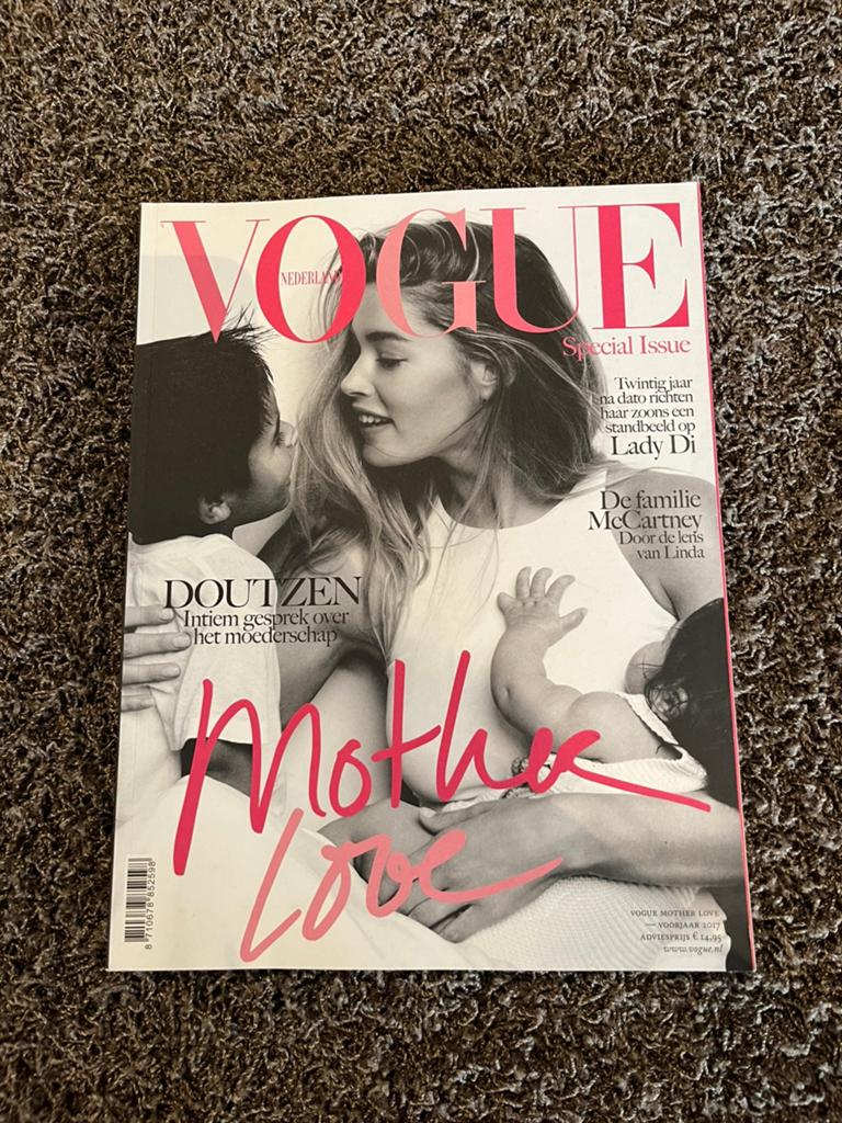Vogue NL 2017 Rare! Motherlove Doutzen Lady Diana McCartney, Boeken, Mode, Ophalen of Verzenden, Zo goed als nieuw, Mode algemeen