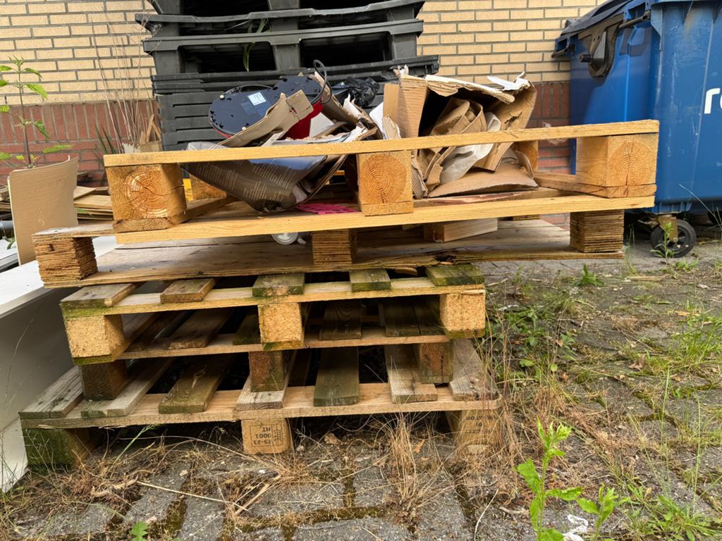 Gratis Europallets en One-way pallets af te halen, Doe-het-zelf en Verbouw, Hout en Planken, Ophalen, Gebruikt, 50 mm of meer