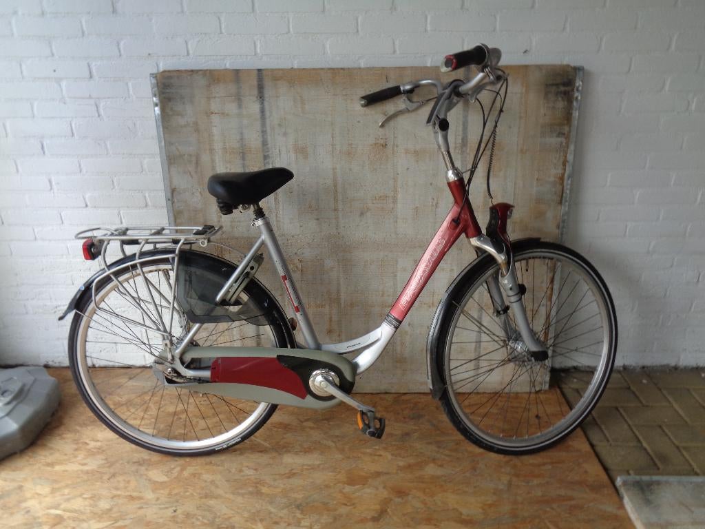 BATAVUS INTERMEZZO  € 295.00, Fietsen en Brommers, Fietsen | Dames | Damesfietsen, Ophalen, Versnellingen, Batavus, 53 tot 56 cm