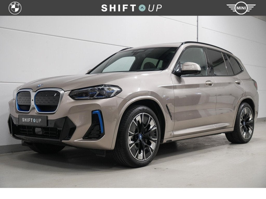 BMW iX3 Executive 80 kWh M-Sport | Panoramadak | Harman Kard, Auto's, BMW, Automaat, Stof, Gebruikt, 750 kg