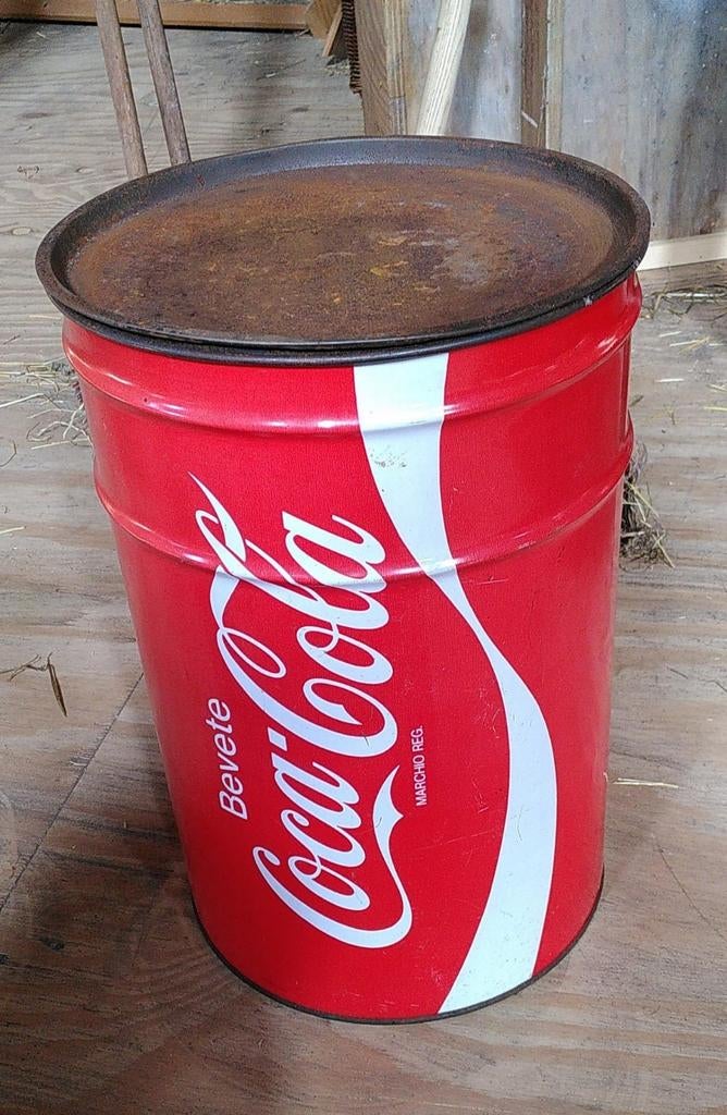Groot Coca Cola blik, Ophalen