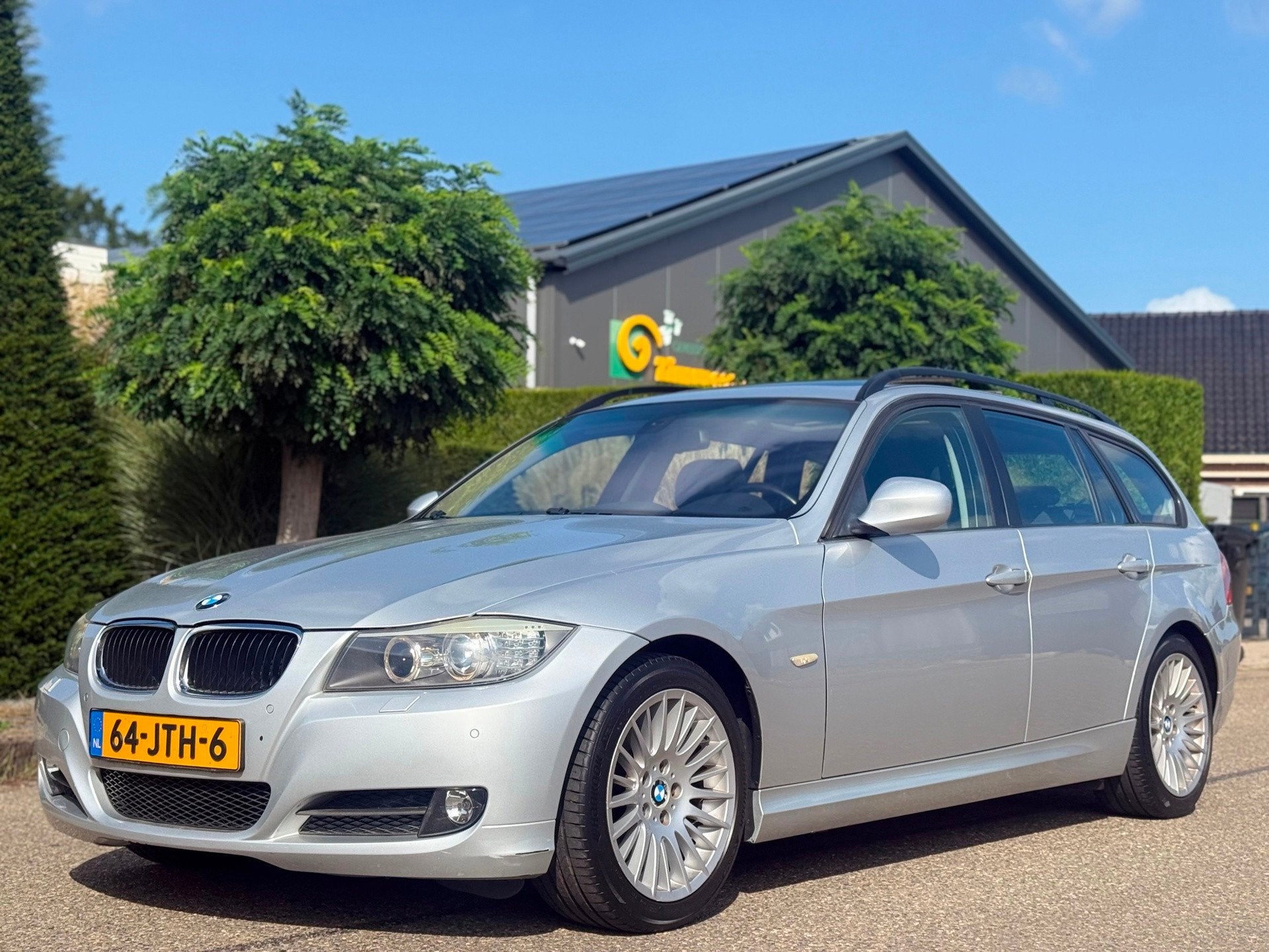 BMW 3-serie Touring 320i Executive AUT 2009 Pano/Navi/Clima/, Auto's, Automaat, Parkeersensor, 4 cilinders, 1435 kg