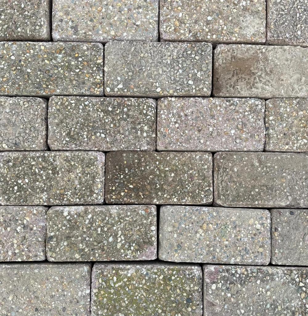 Gratis betonklinkers 21x7x8(dikformaat), Ophalen, Gebruikt, Beton, Klinkers