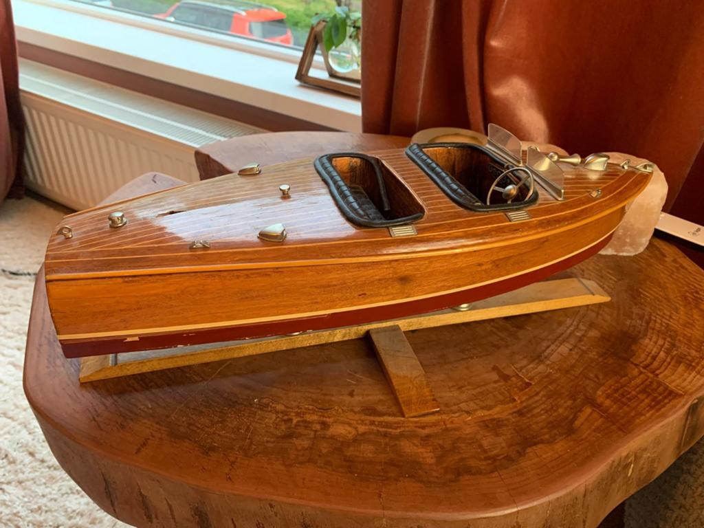 Prachtig glimmend houten modelboot - Eye-catcher, Hobby en Vrije tijd, Modelbouw | Boten en Schepen, Ophalen of Verzenden, Gebruikt