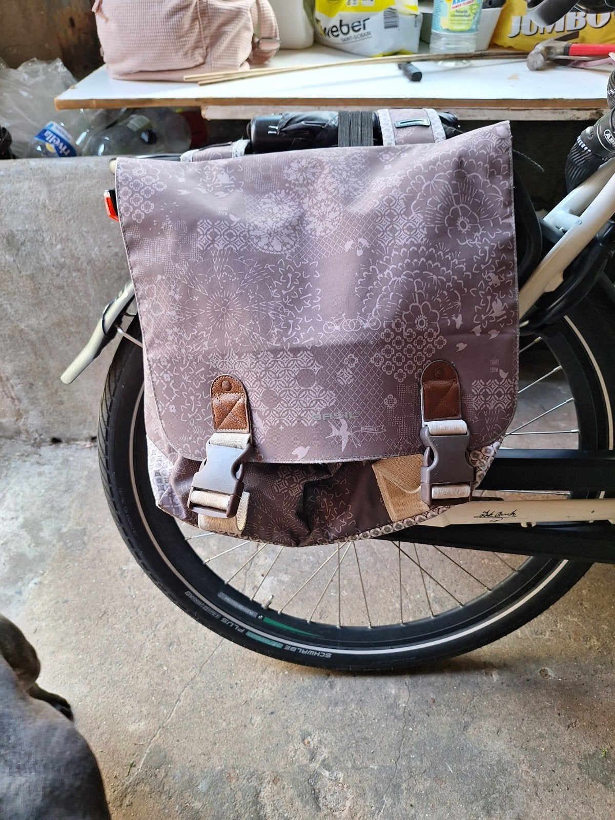 Gebruikte Basil dubbele fietstas 32x35 cm, Ophalen, Gebruikt, Basil