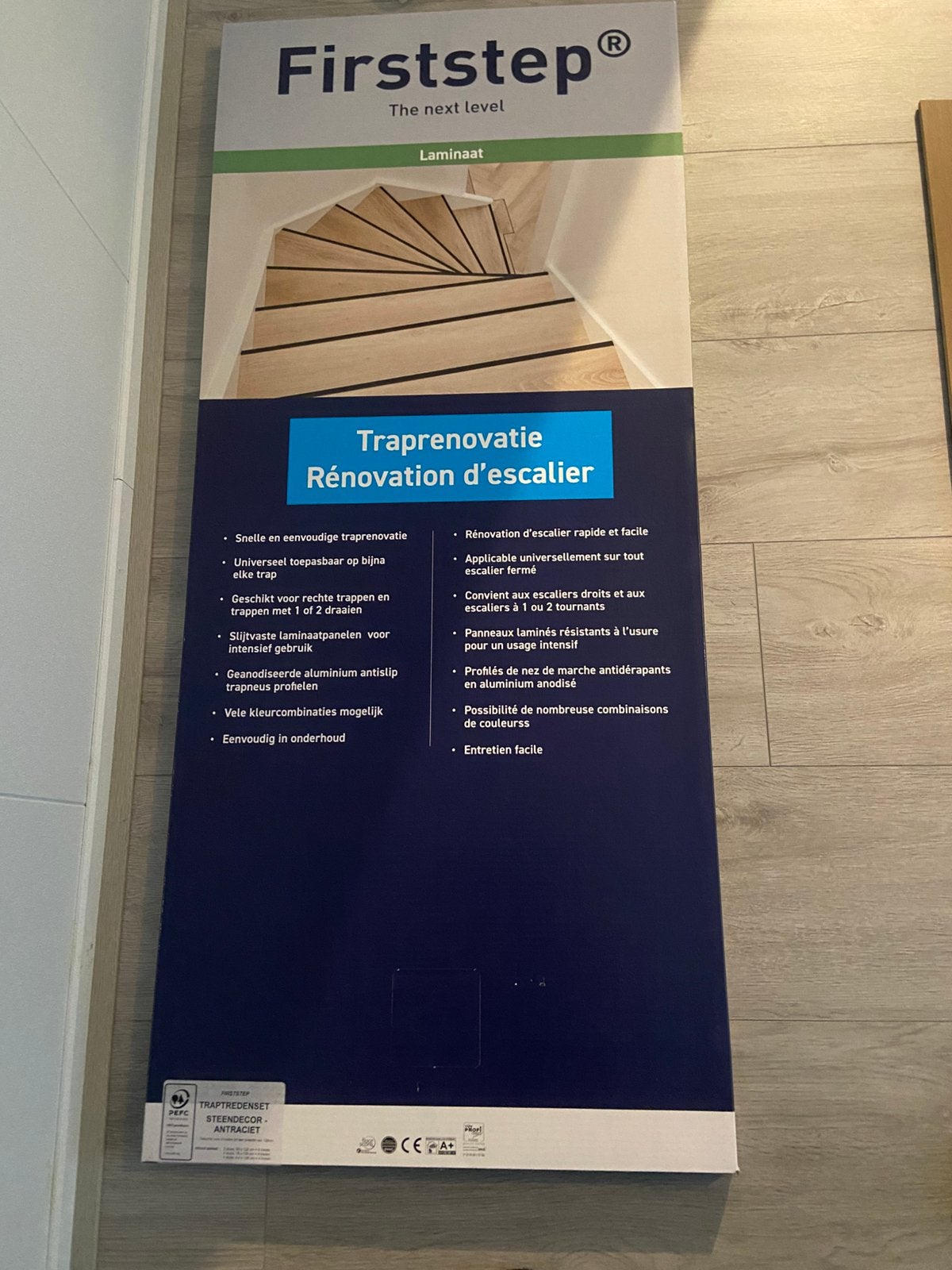 Firstep traplaminaat, Ophalen, Zo goed als nieuw