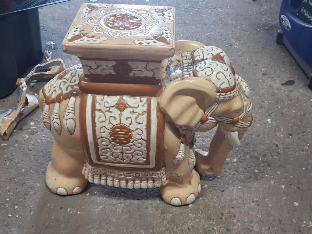 Decoratieve Olifant bijzettafel/plantenstandaard, Ophalen, Gebruikt, Meerkleurig, Onbekend