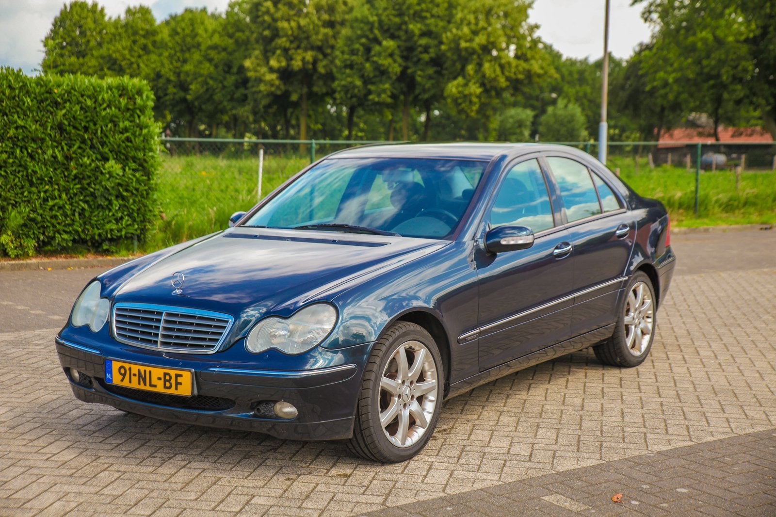 Mercedes-Benz C-Klasse 1.8 C200 Kompr Sedan AUT 2003 Zwart, Auto's, Automaat, Achterwielaandrijving, 4 cilinders, 1796 cc