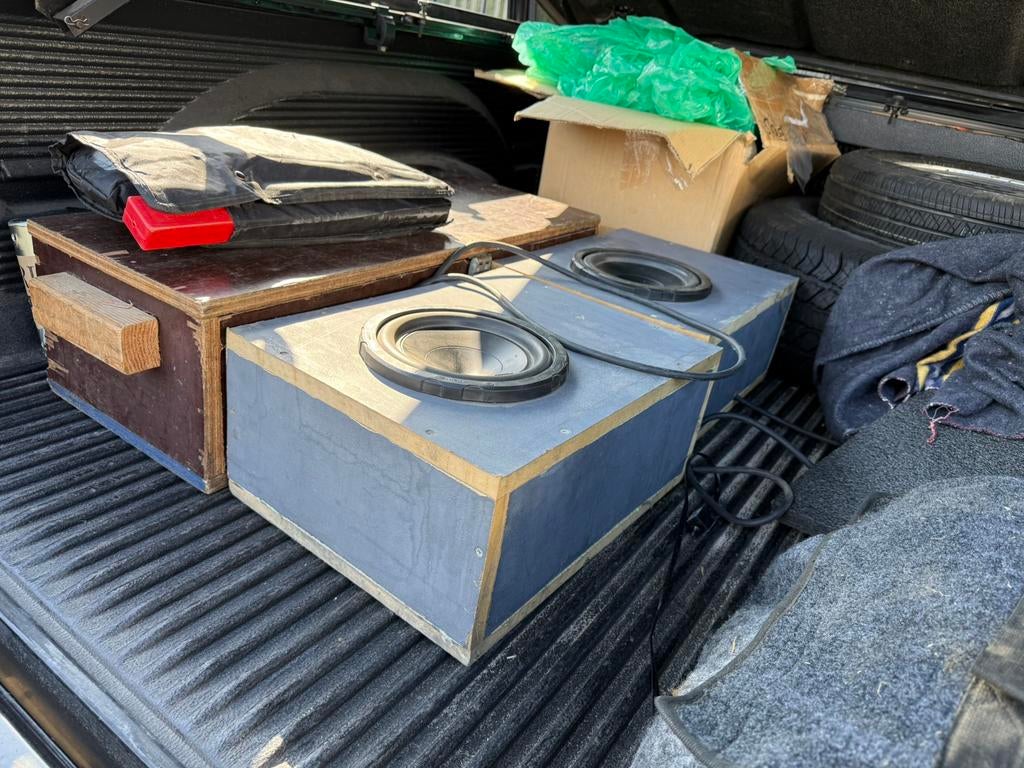 Caliber versterker met subwoofers VW Caddy, Ophalen, Gebruikt