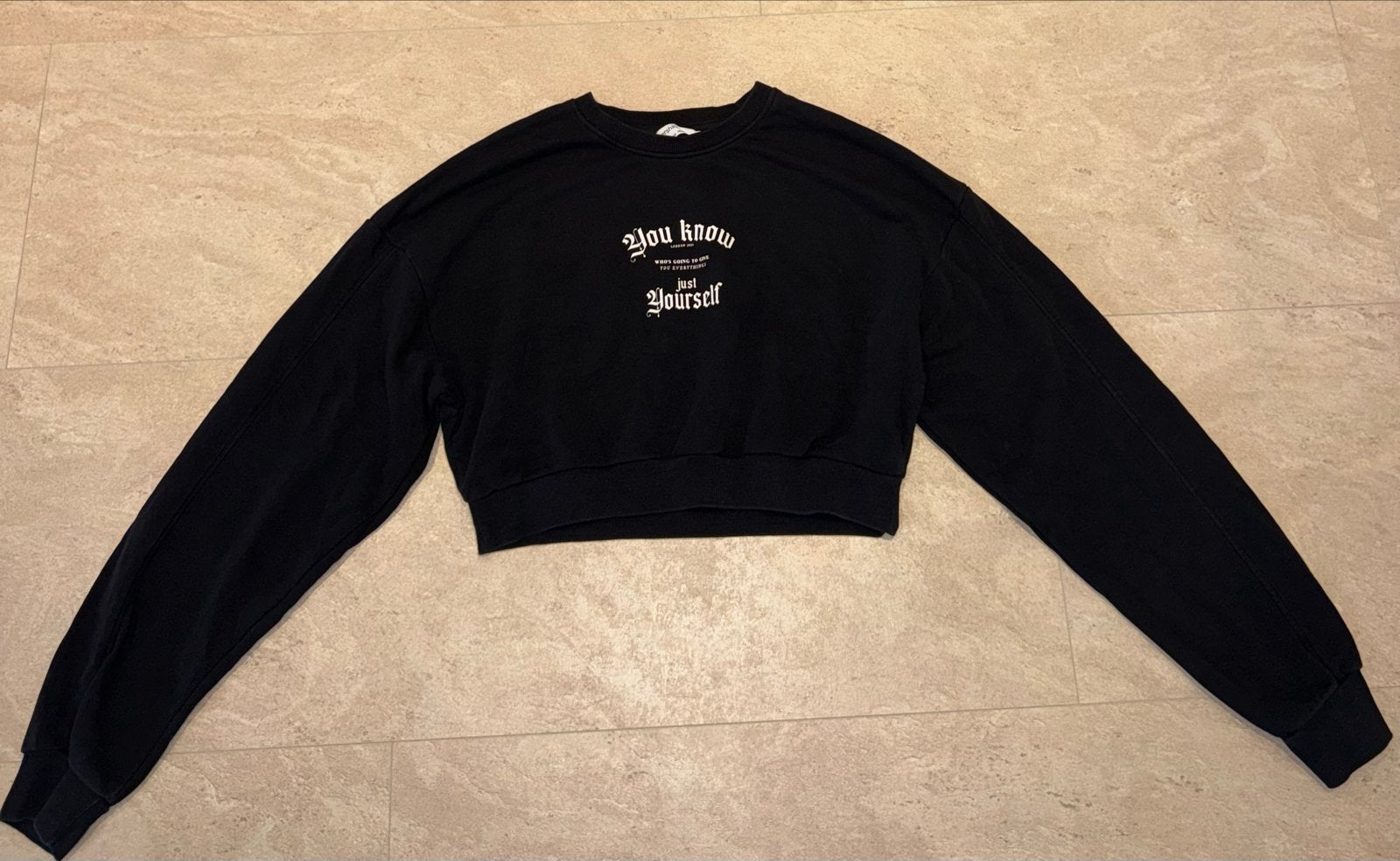 Bershka Cropped Sweater Zwart met Tekstprint, Kleding | Dames, Zwart, Ophalen of Verzenden, Lange mouw, Maat 36 (S)