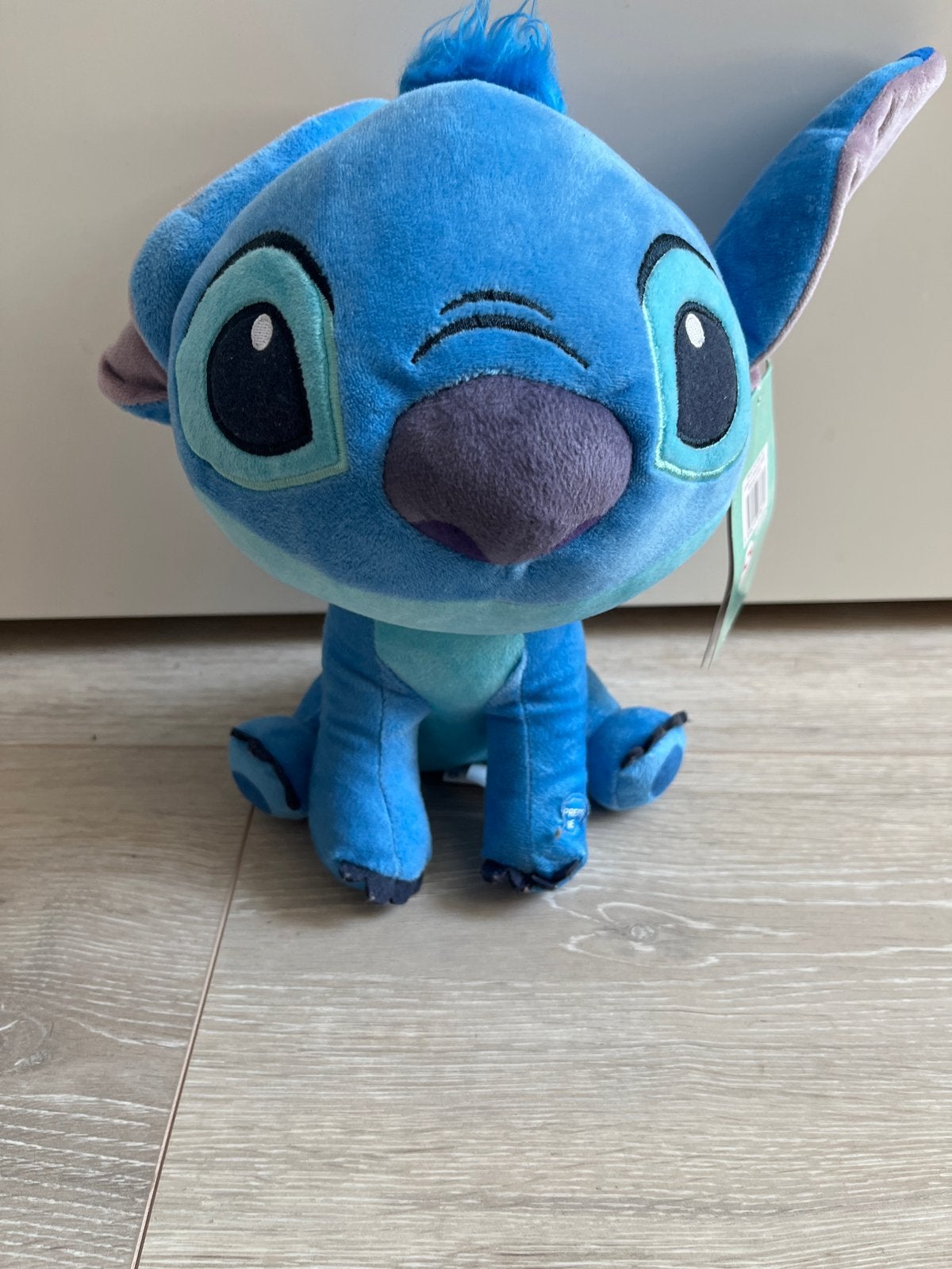 Disney Stitch knuffel met geluid - Zo goed als nieuw, Overige typen, Blauw, Ophalen of Verzenden, Zo goed als nieuw
