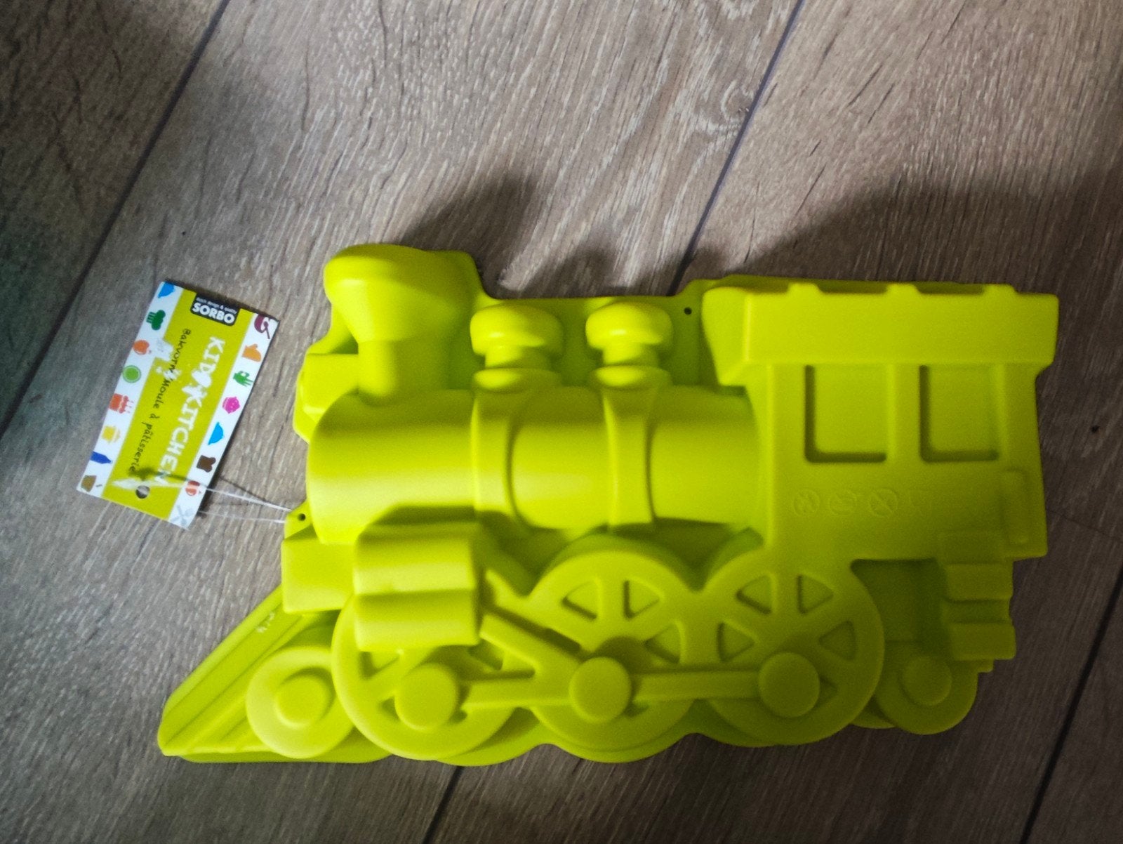 trein  locomotief bakvorm met gratis popcakevorm bij 2, Ophalen of Verzenden, Nieuw