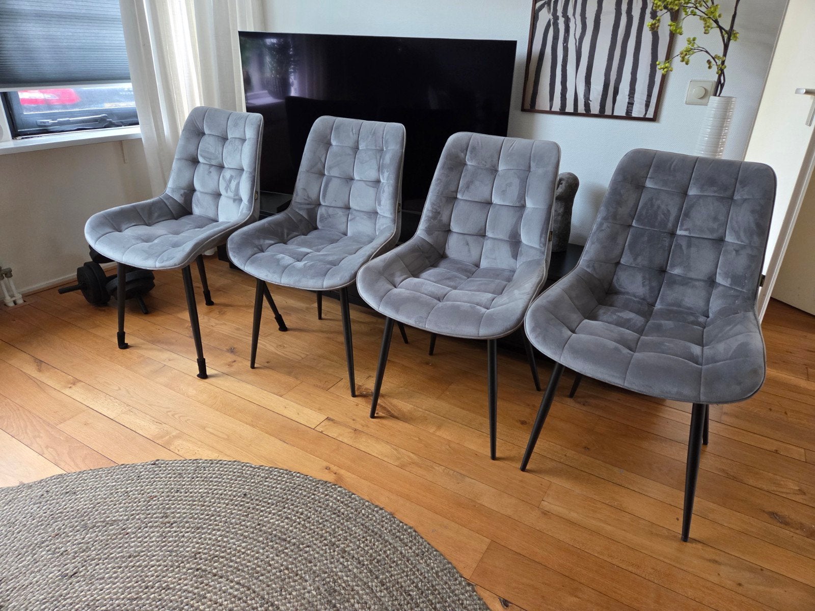 Set van 4 grijze fluwelen eetkamerstoelen, Ophalen, Modern, Scandinavisch, Zo goed als nieuw, Grijs