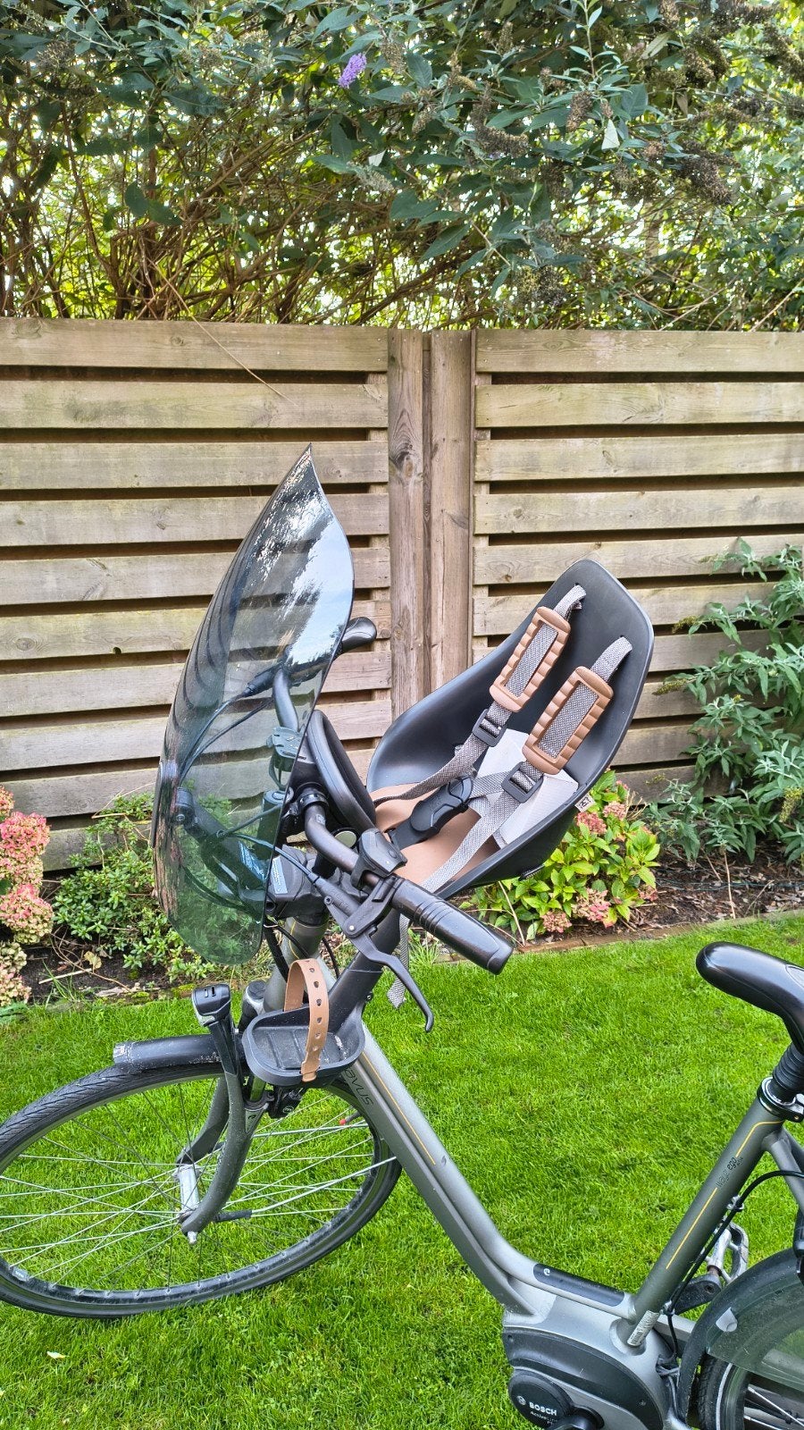 Urban Iki voorzitje met windscherm en stuurtje, Fietsen en Brommers, Ophalen, Gebruikt, Voorzitje, Urban Iki