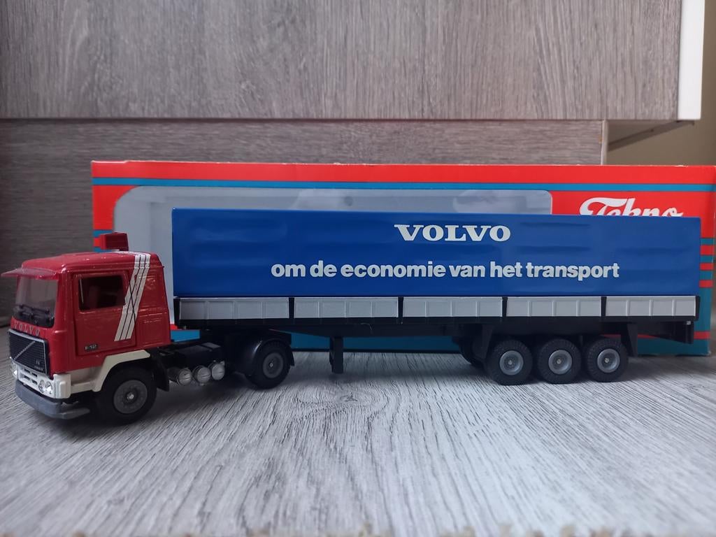 Tekno volvo f12 demo, Hobby en Vrije tijd, Modelauto's | 1:50, Ophalen of Verzenden, Bus of Vrachtwagen, Tekno