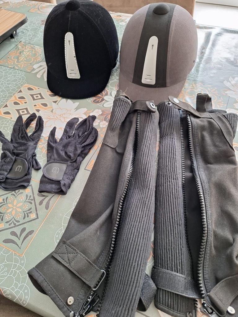 Caps en chaps, Dieren en Toebehoren, Paardrijkleding, Ophalen, Dames, Overige soorten, Zo goed als nieuw