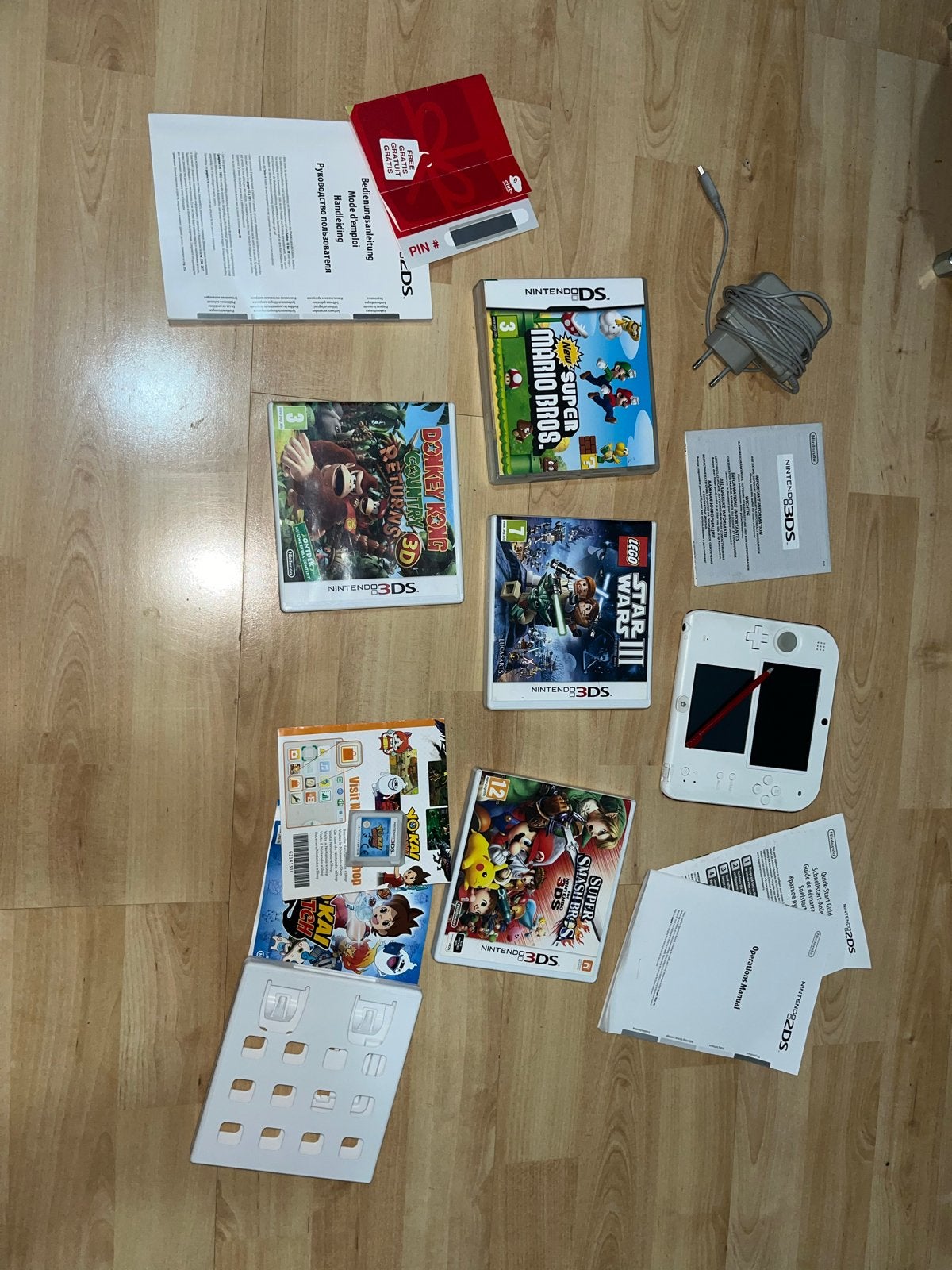 Nintendo 2DS Wit/Rood met 6 spellen en accessoires, Met games, Wit, 2DS, Ophalen of Verzenden