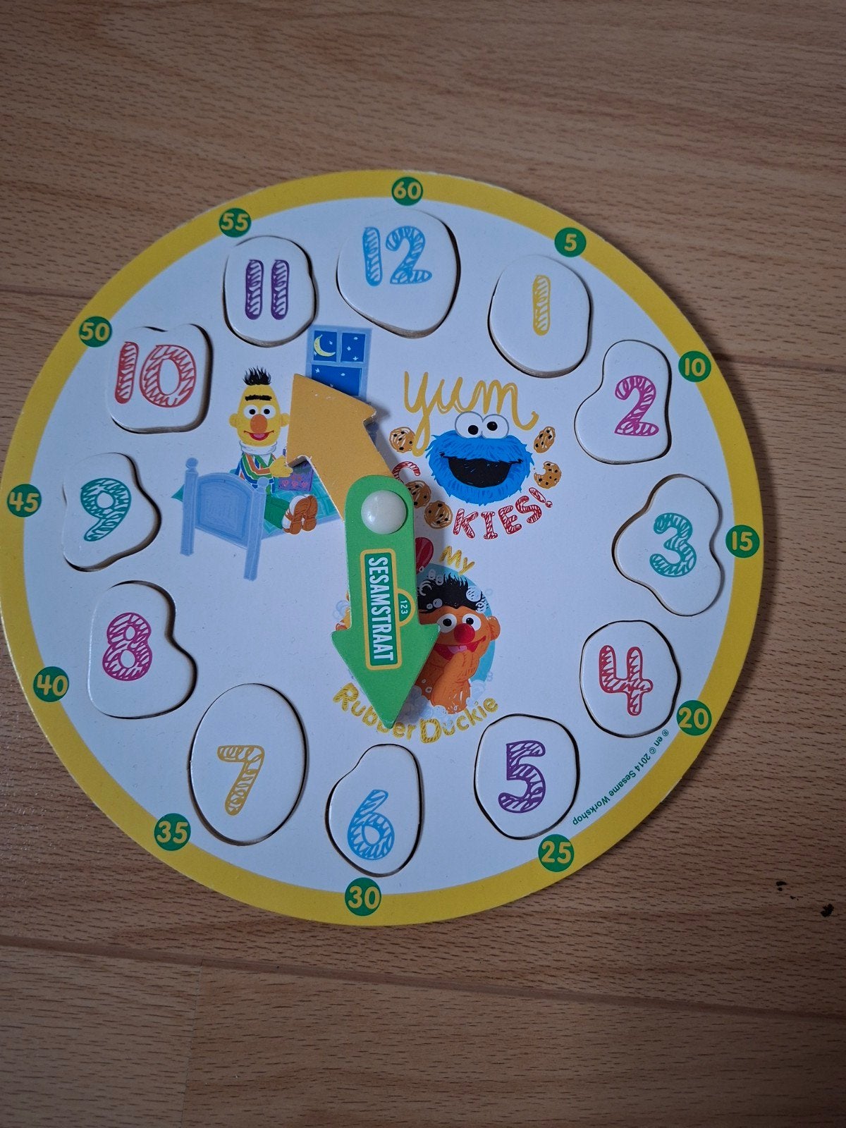 Sesamstraat puzzel klok, Ophalen of Verzenden, Zo goed als nieuw, Puzzelen